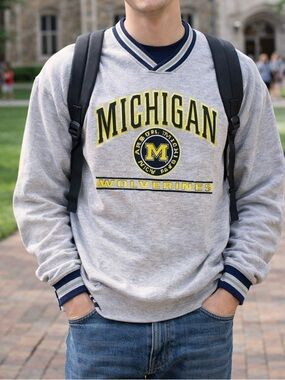 Vintage University of Michigan Wolverines Lee Sport Crewneck -  Size Large